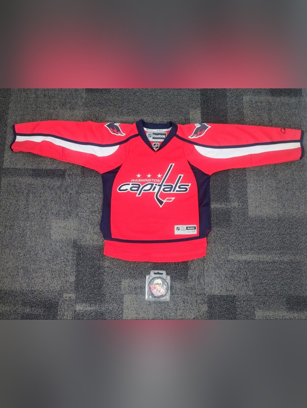 Washington Capitals Reebok Youth NHL Jersey & Brand New Alex Ovechkin Puck